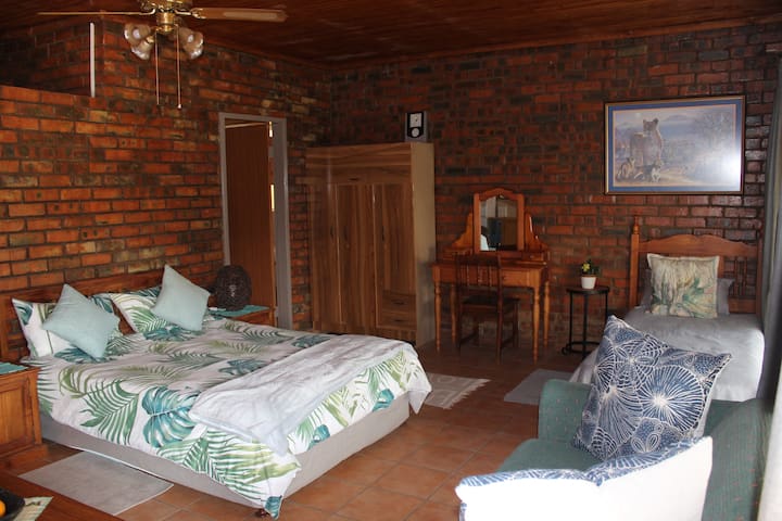 Airbnb Springs Vacation Rentals Places To Stay Gauteng
