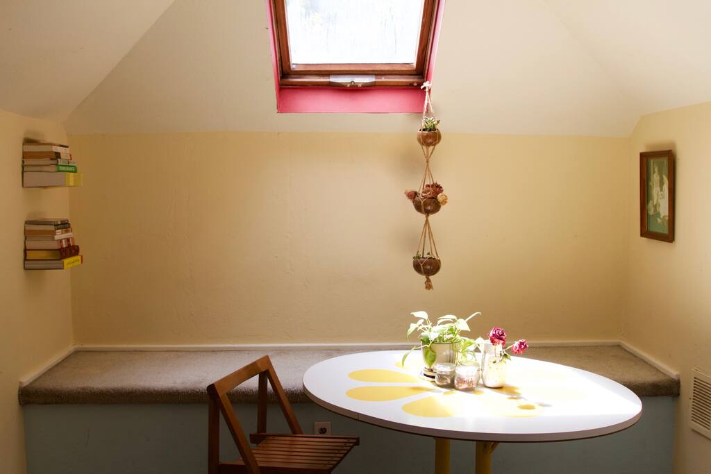 Little breakfast nook