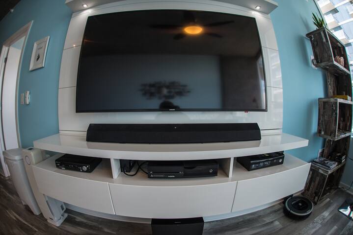 2 bed 2 bath Smart Loft in Prime Location gallery image 5