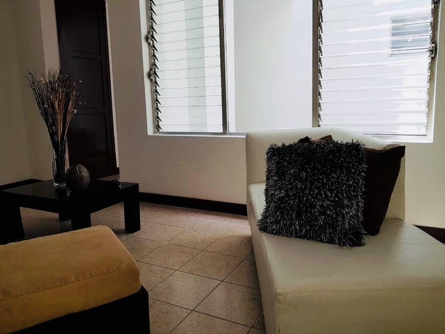 sala de estar con tv
