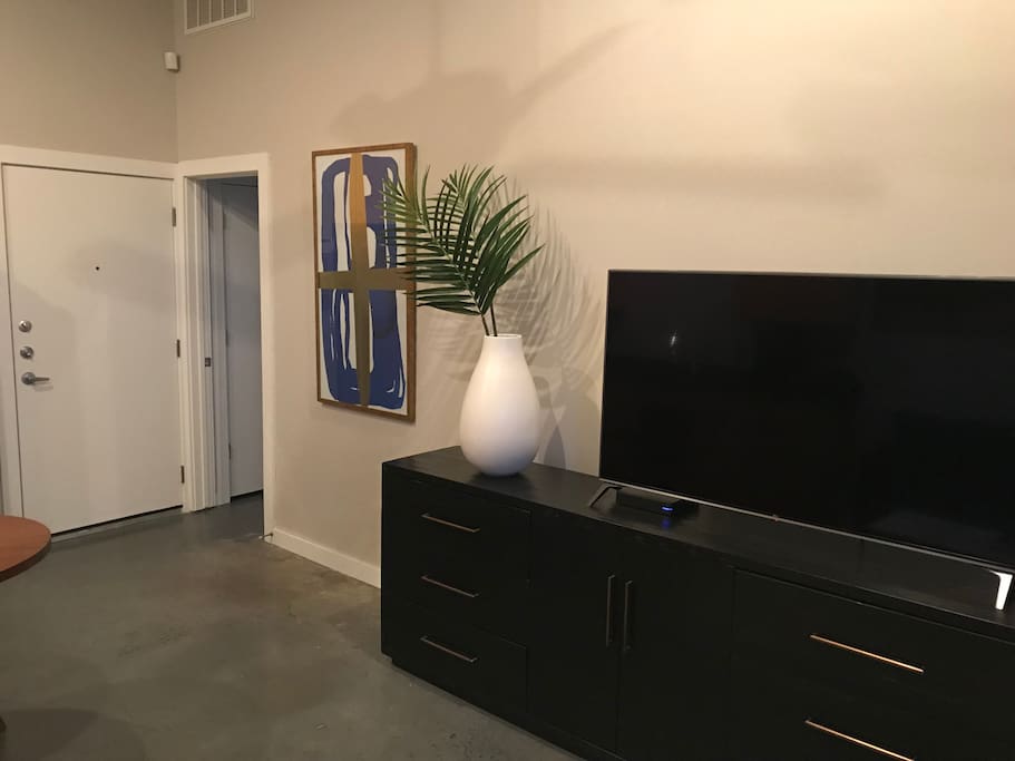 Classic mid-century designs with modern comforts. HD 4K TV, Sling & Google Fiber