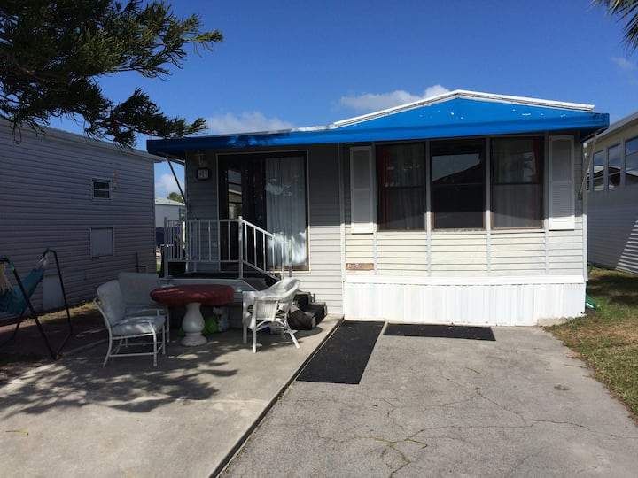 919 Nettles Island Cottages for Rent in Jensen Beach, Florida