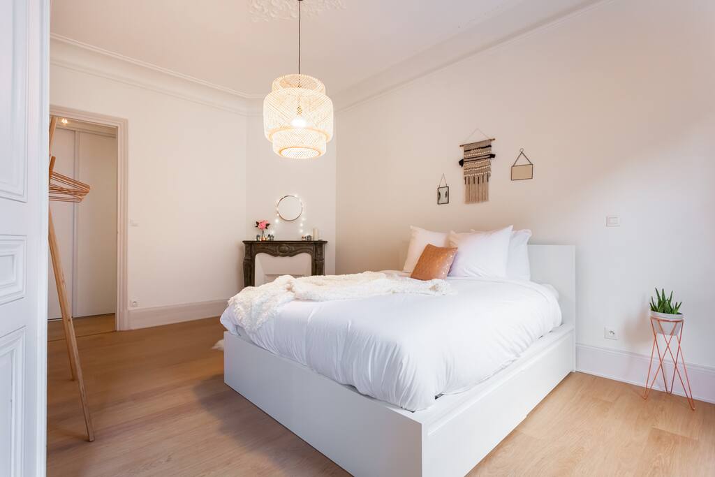 The master bedroom and the very cosy and inviting queen bed.