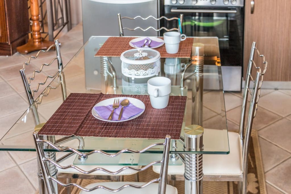 Kicthen Table