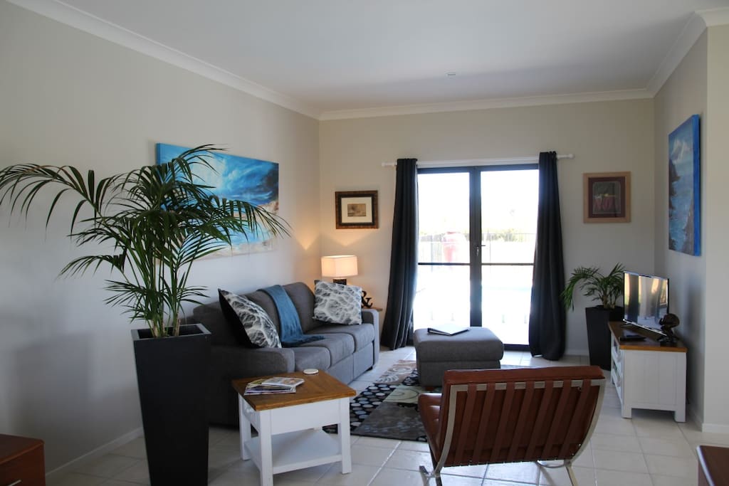 Villa 2 living area