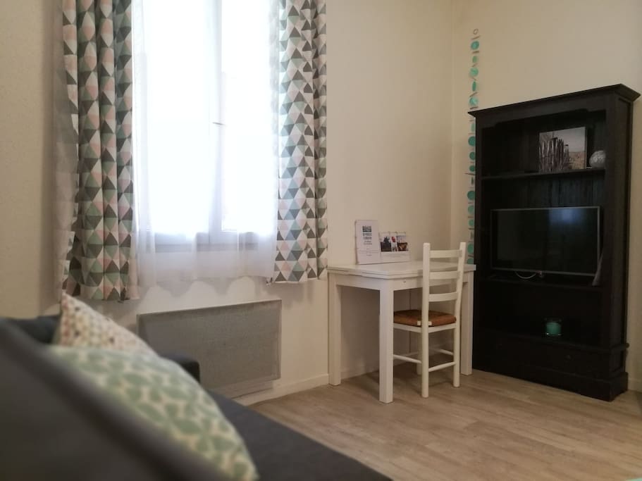 Espace de travail ou table pour les repas