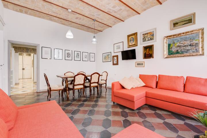 Monti Colosseum apartment gallery image 5