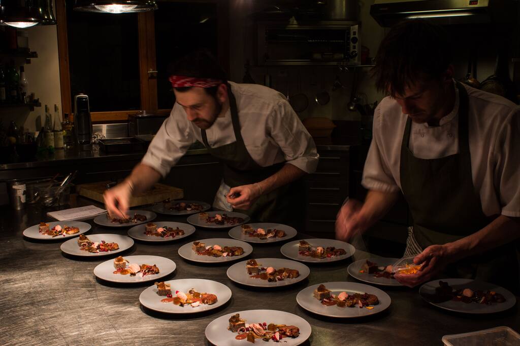 2 chefs