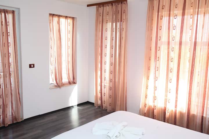 Dhomë gjumi 4