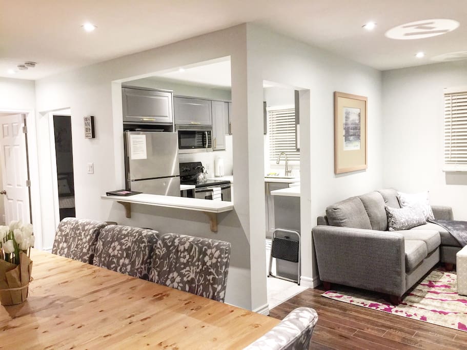 The Chardonnay Suite- on the left side of the house (you will have both sides to yourself- no other guests in the house).