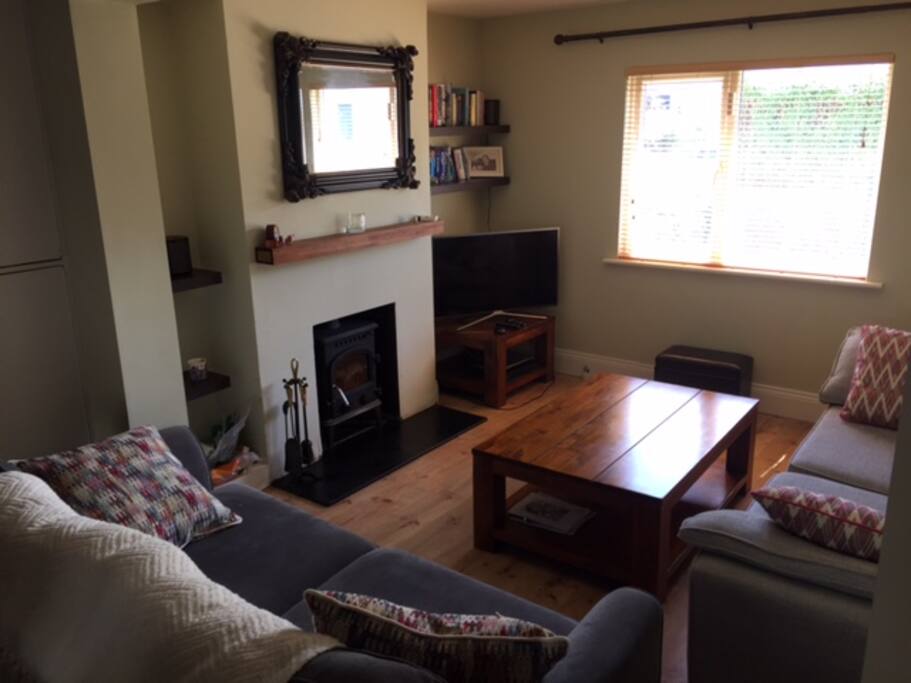 Cosy living room with 2 large couches