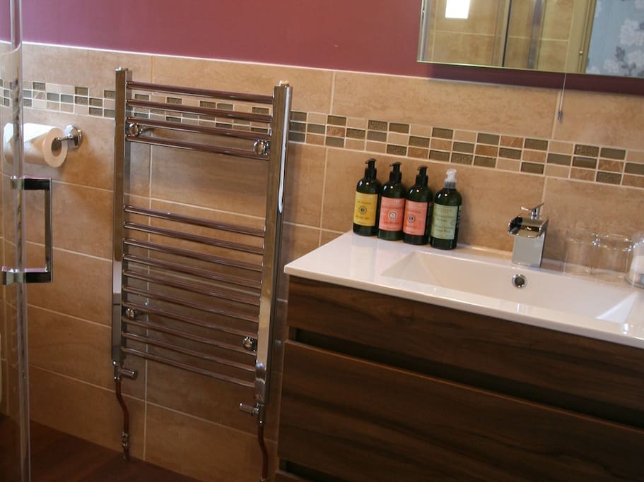 The Keats en-suite Shower room