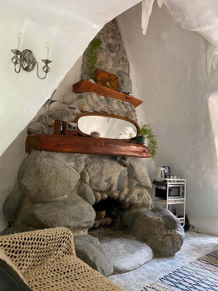 Enchanted Forest Suite in Iconic Storybook Cottage Houses for Rent in Olalla, Washington