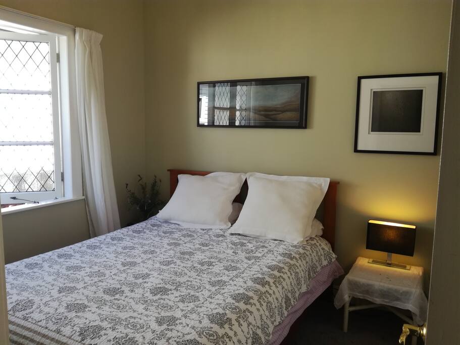 Guest bedroom