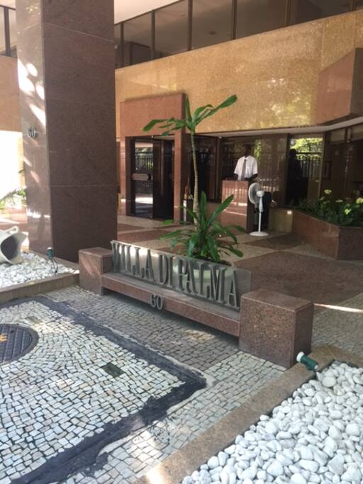 Entrada social do edifício.