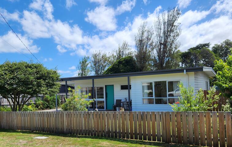 Casa Nina, sunfilled family home – old Ocean Grove