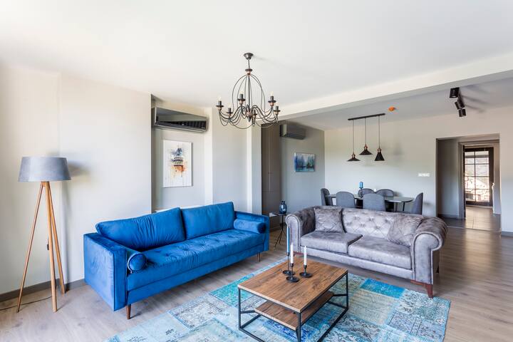 Winter Garden Suite – 24/7 Service & Free Cleaning gallery image 3