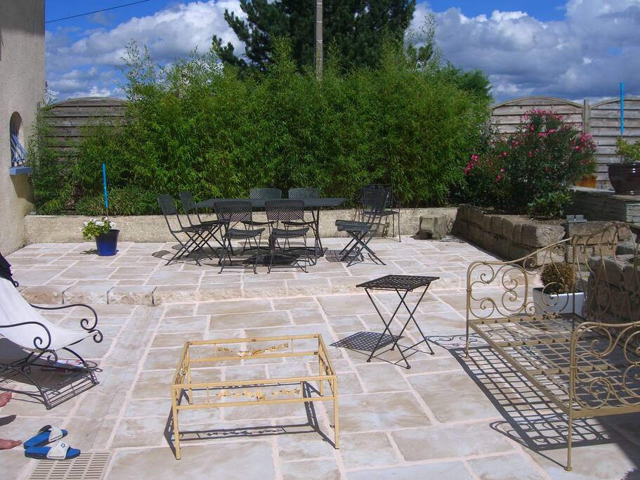la terrasse à la sortie de vos chambres