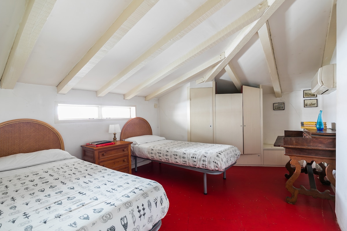 N.2 חדר שינה עם 2 מיטות יחיד