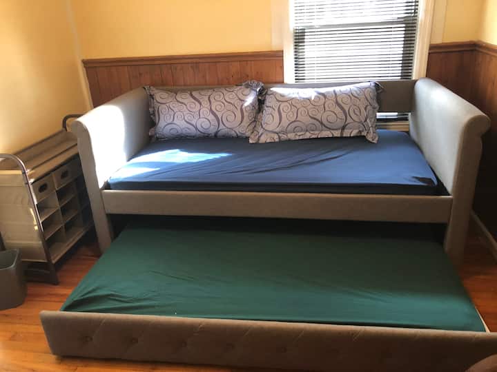 10 Best PetFriendly Airbnbs In Hendersonville, North Carolina