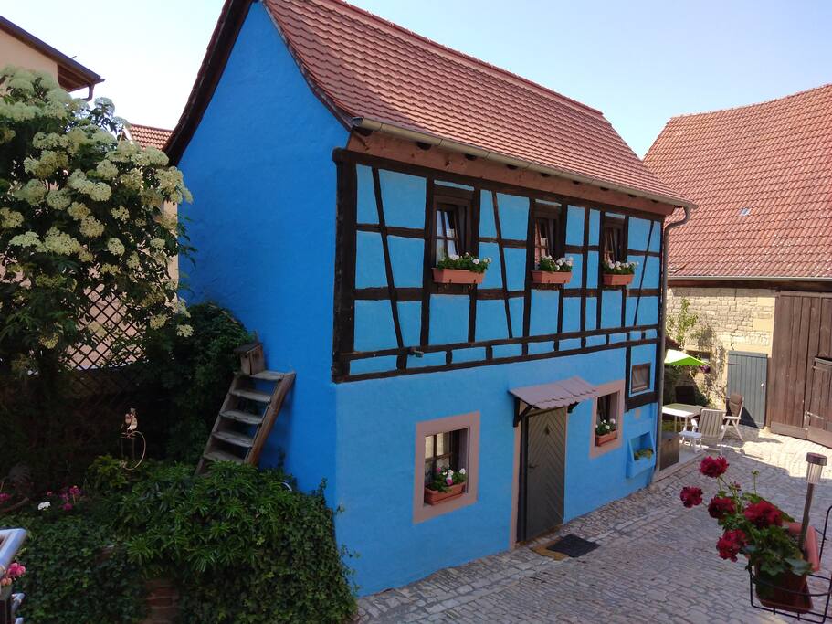 Little Bavarian Cottage in Romantic Stadt... Houses for Rent in