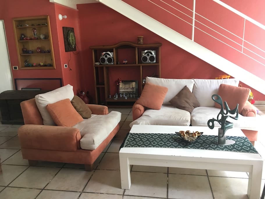 estancia muy iluminada y confortable