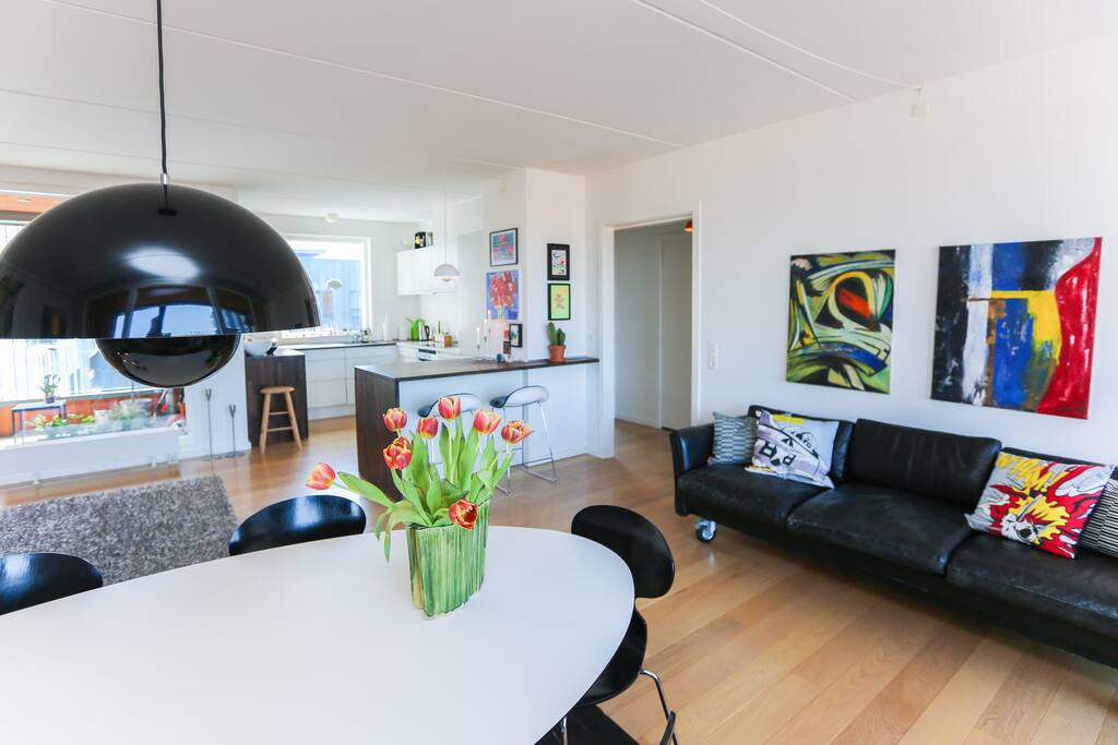 Kitchen & dining room