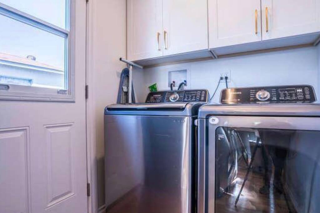 In-Unit Laundry