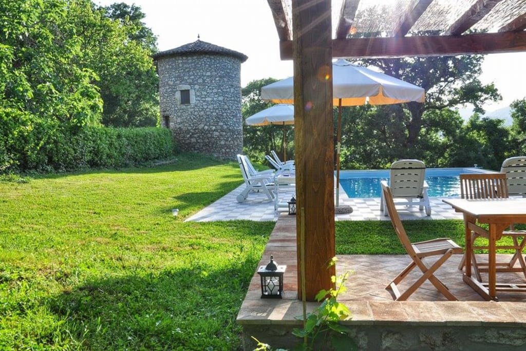 The pool and its pergola