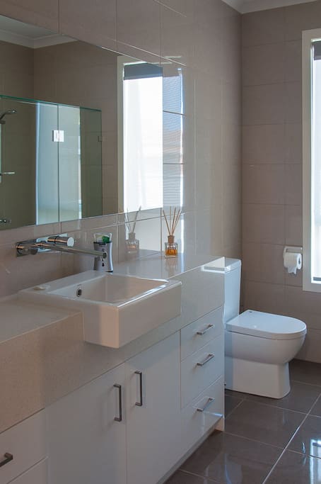 Ensuite