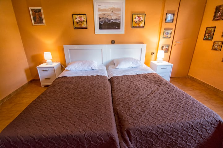 Вила Танасис с частен басейн и гледка към океана в Агиос Онуфриос Акротири Чания