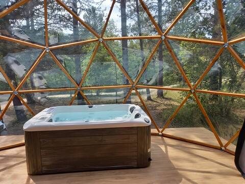 "Chauranne" Bubble Cabin