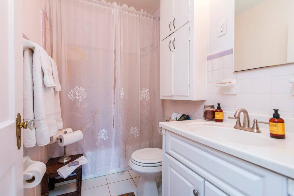 Front bathroom.
