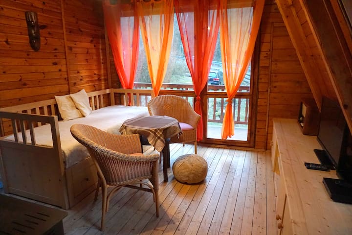 Homely Cottage In The National Park - Tchéquie