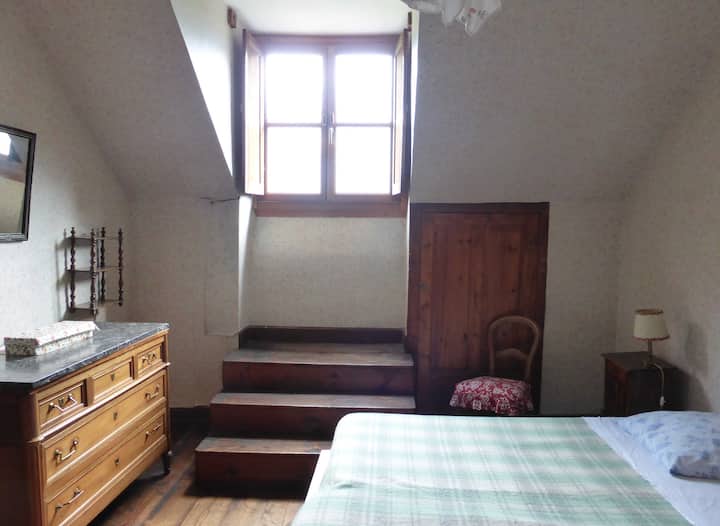 chambre 3è étage (mansardée)