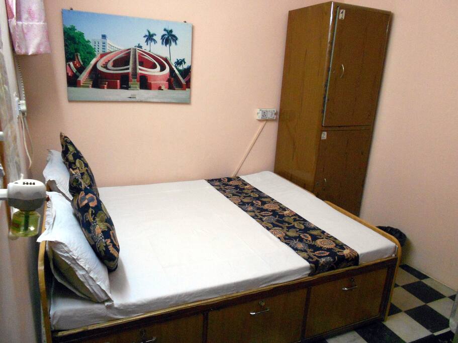 Queen size bed