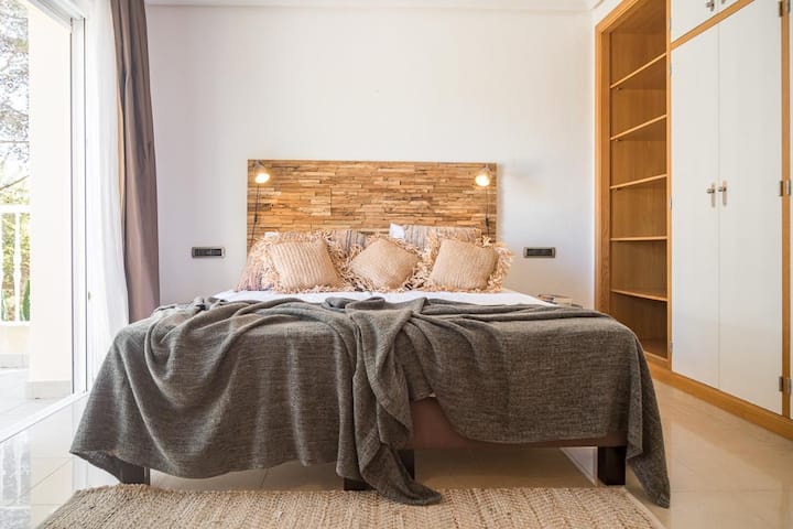 Bedroom (second) with bathroom ensuite up-stairs