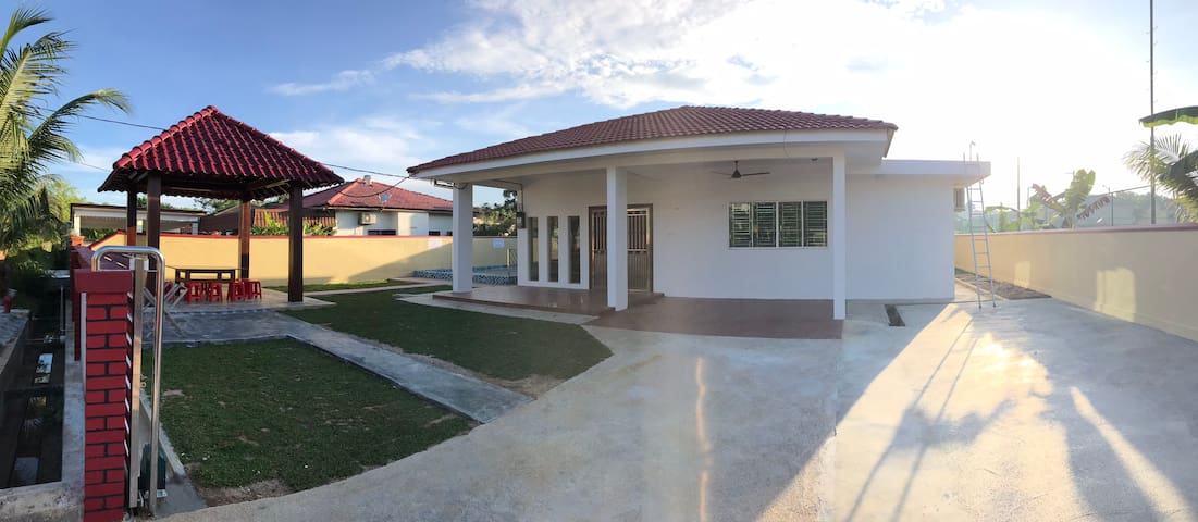Pd Perdana Homestay Pool Side Port Dickson Malaysia Booking Com