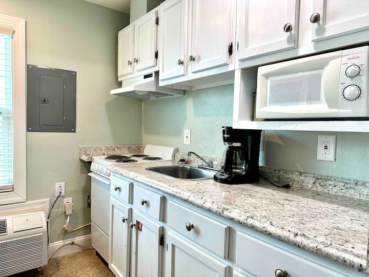 Bv 325 Studio - Across State Beach & Hangout 19+ok - Gulf Shores, AL