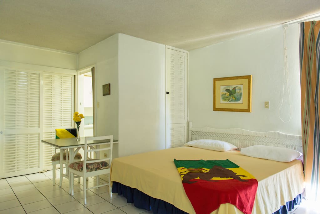 Bed & Dining Table