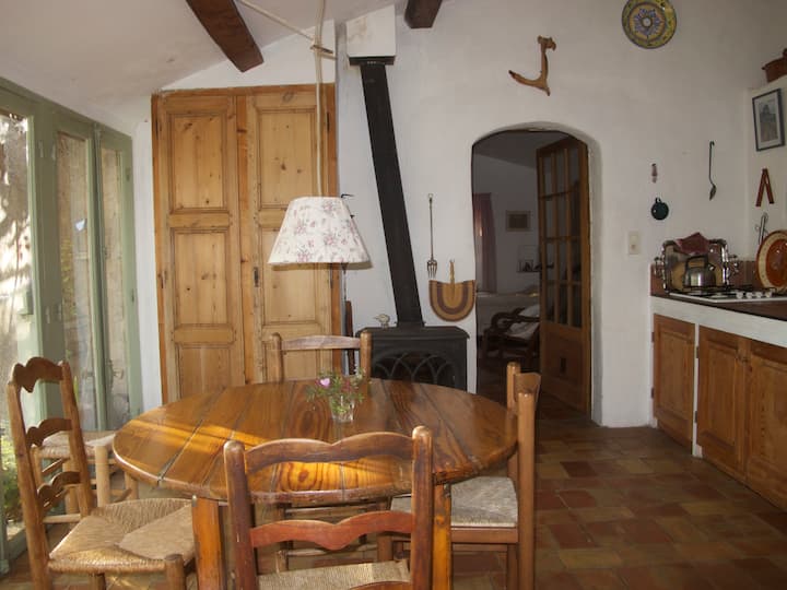 Charming Little House With Pool - Salernes