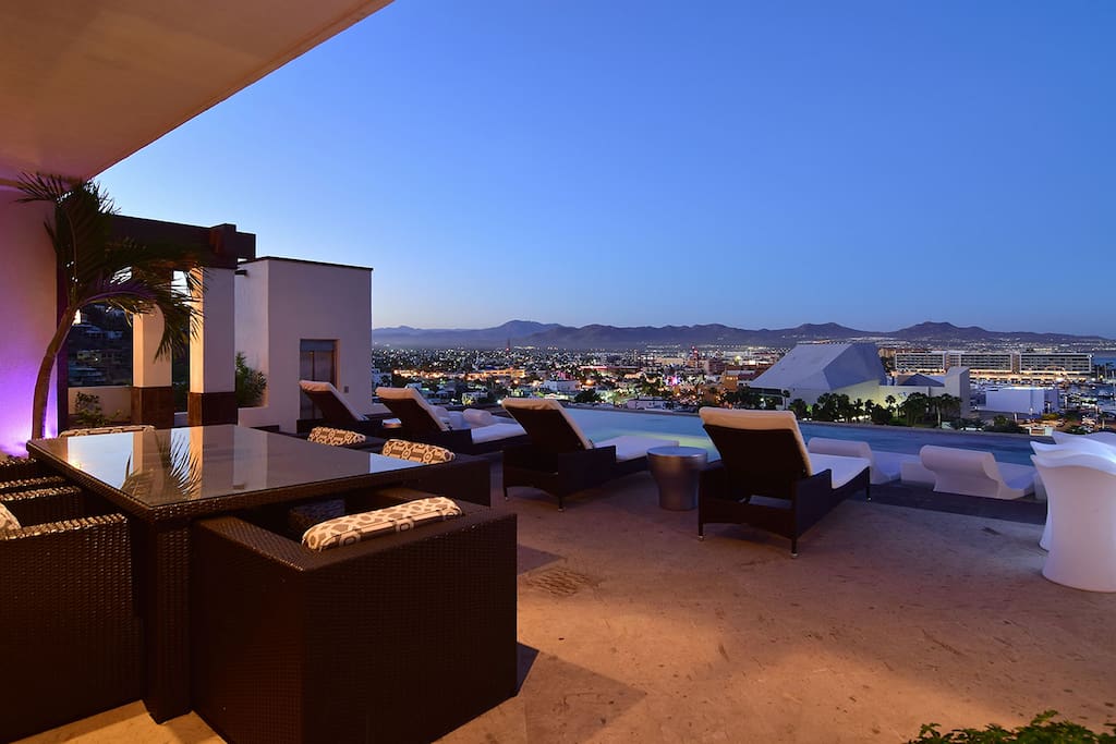 Villa-Vegas-Pool-Patio.jpg