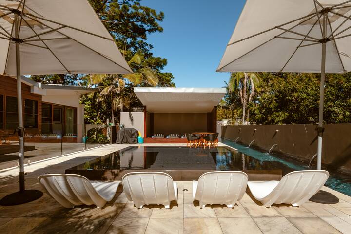 Barefoot at Broken Head gallery image 3