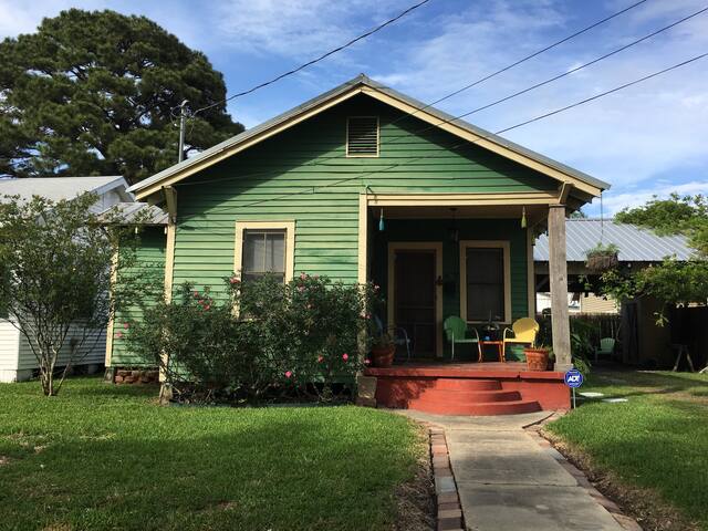 Airbnb Lafayette Vacation Rentals Places To Stay
