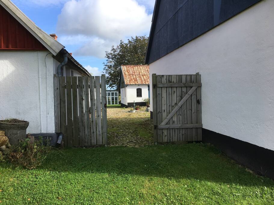 Ingång till innergården