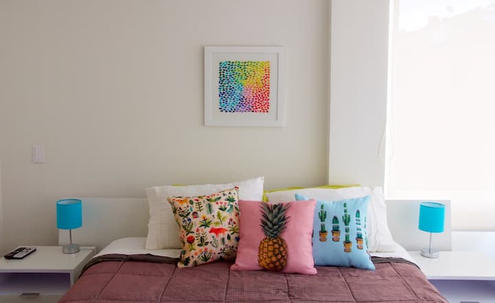 เตียงนอนใหญ่เตียงนอน
สบาย!