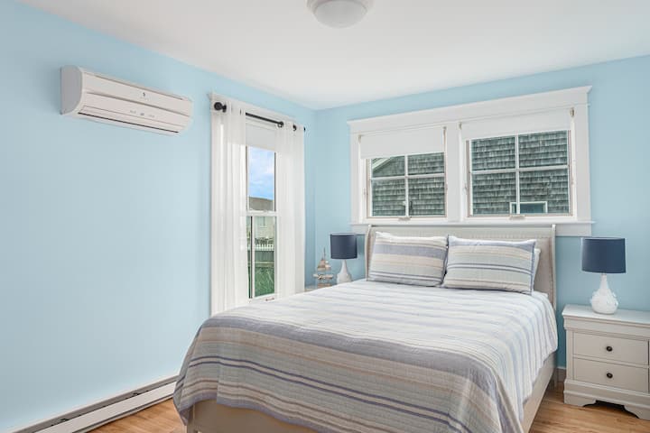 Bedroom #1 First Floor Queen Bedroom