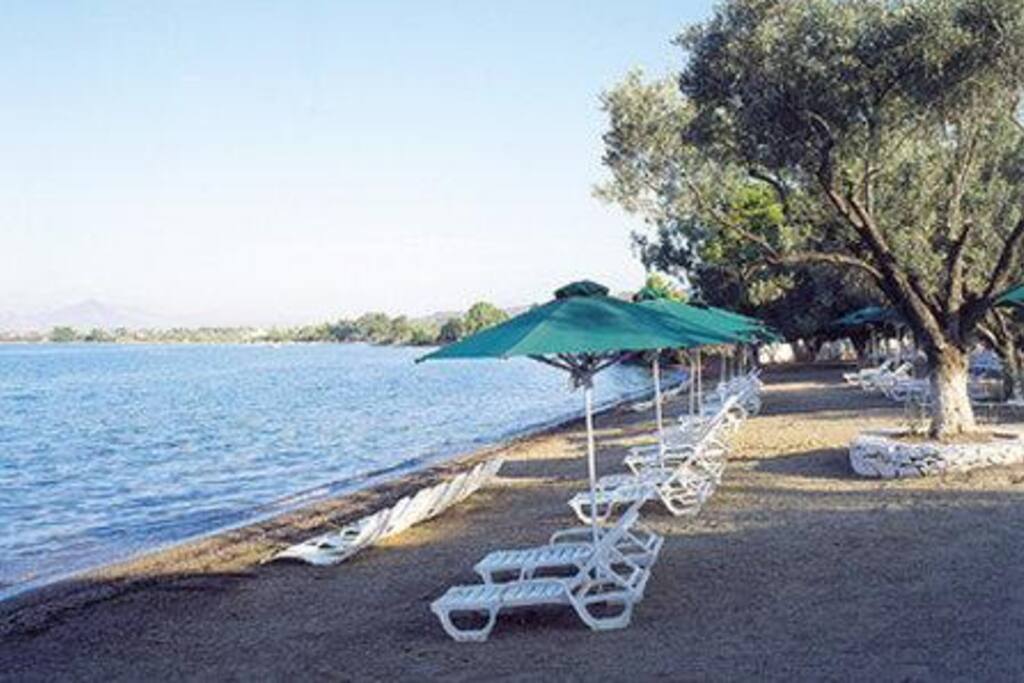 The beach in the centre of Eretria