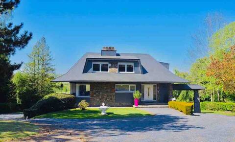 Villa des Ardennes with pool and hot tub