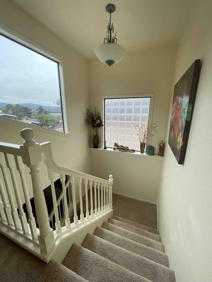 Seaside Sunshine 3bd/2bth Sleeps 8 - Monterey, CA